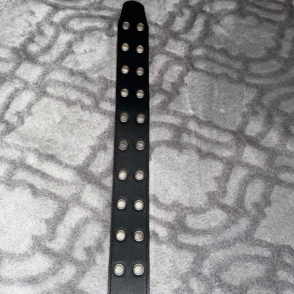 Wet Seal Faux Red Gator print belt size S ! NWOT ! - Picture 5 of 6